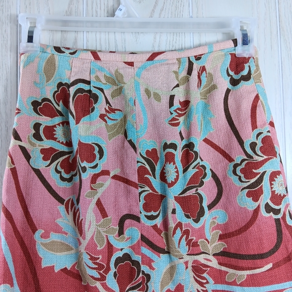 Loft by Ann Taylor Floral Pink Blue & Red Skirt size 2P knee lenght - Picture 7 of 12